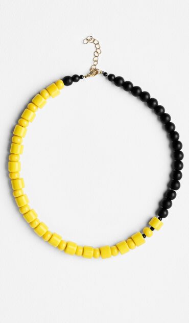 Koa κοντό κολιέ με ματ και γυάλινες χάντρες  .