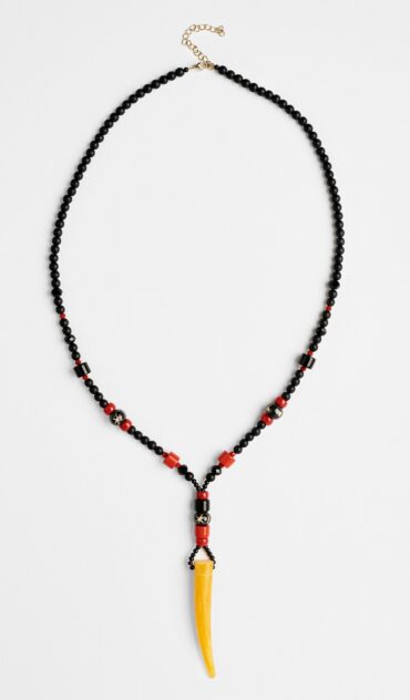 Jasmine μακρύ κολιέ με ματ χάντρες.