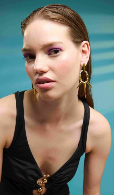 MAJESTIC ατσάλινο σκουλαρίκι με ασημένιο χαολίτη και επίχρυσα 24k στοιχεία.