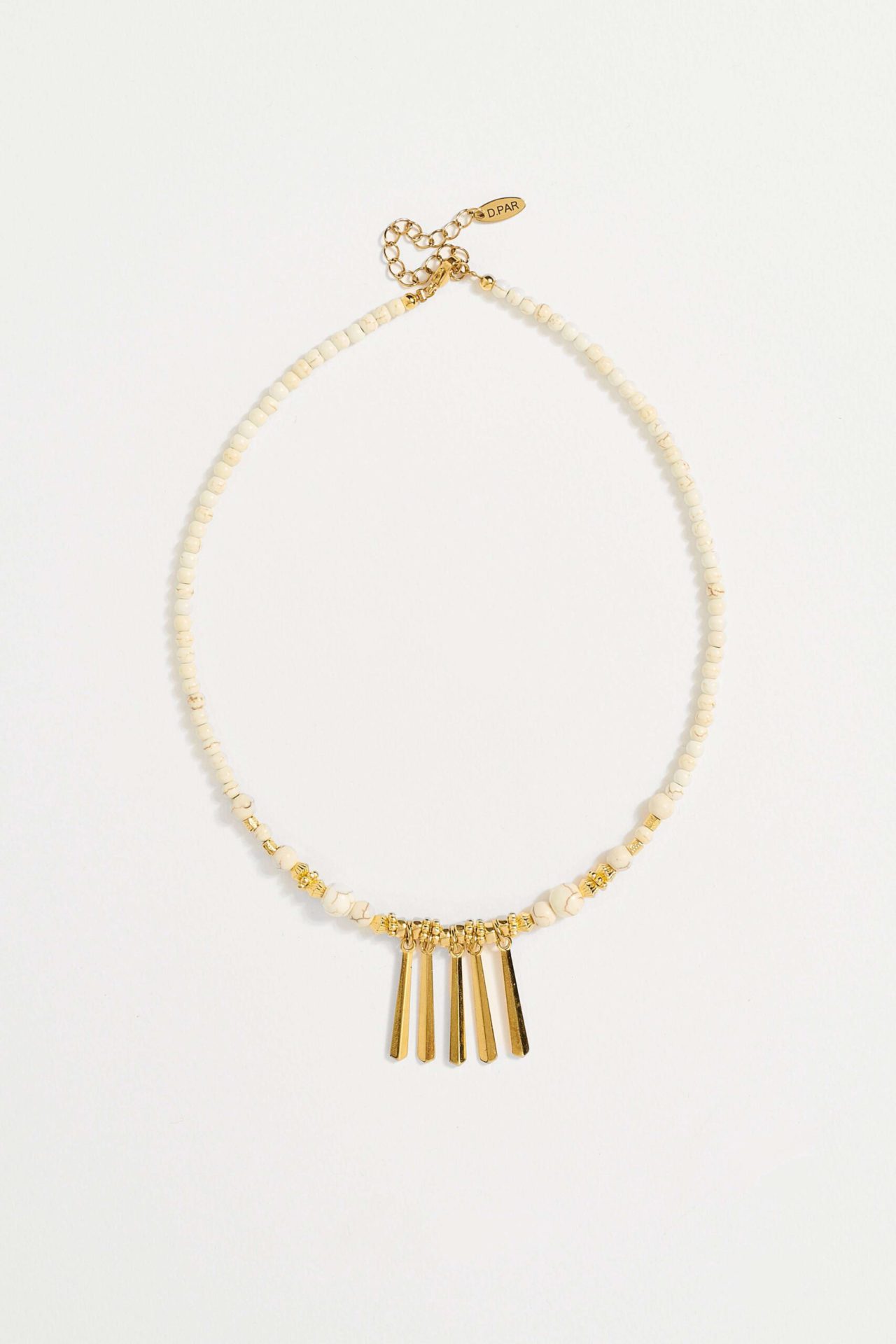 SOL λευκό κολιέ με χάντρα χαολίτη και επίχρυσα 24κ στοιχεία.