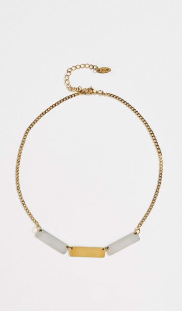 FIBALUE κολιέ με ατσάλινη χρυσή αλυσίδα και ατσάλινα στοιχεία.
