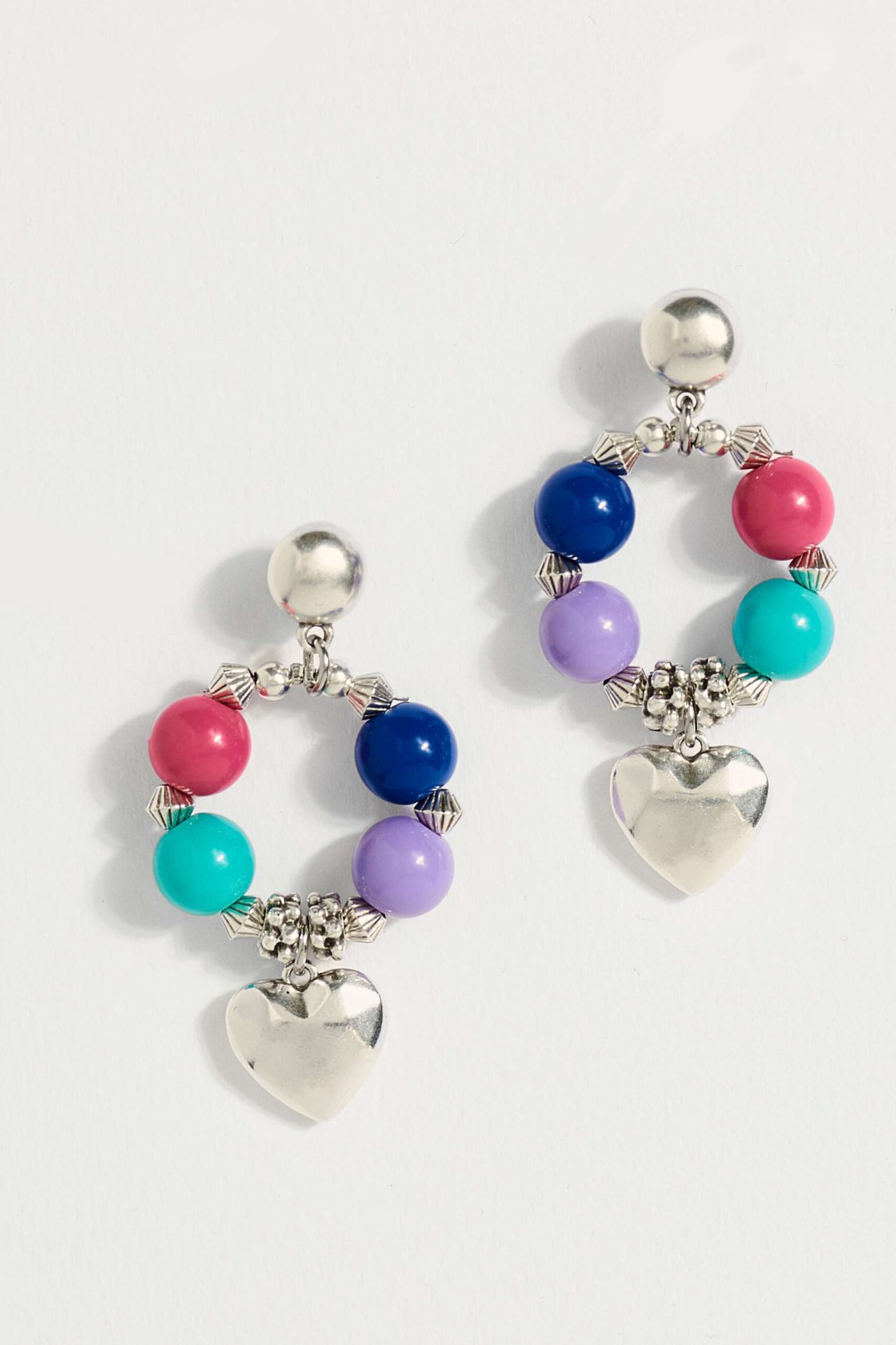 SIREN σκουλαρίκι με χρωματιστές ακρυλικές χάντρες, και επάργυρα στοιχεία.