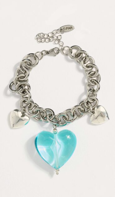 SKY BLUE βραχιόλι με ατσάλινη αλυσίδα, ακρυλική διάφανη καρδία και επάργυρα στοιχειά.